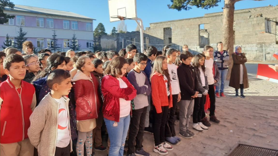 10 Kasım Atatürk'ü Anma Günü İçin Tören Yapıldı 