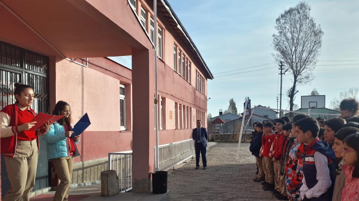 Afet Eğitimi Haftası İçin Tören Yapıldı